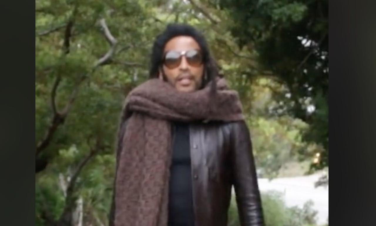 Lenny Kravitz Revives His Ginormous Blanket Scarf in His First