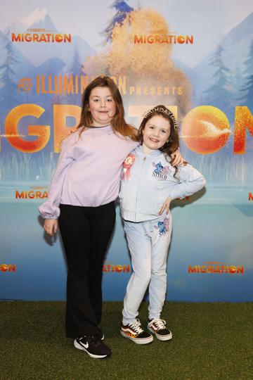 Aoibhine Smith (7) and Ava Hegarty-O'Flannagan (8) pictured with Gwen at the Irish premiere screening of Migration at Movies@ The Square. From Illumination, Migration is in cinemas from Friday February 2nd. Photo Andres Poveda