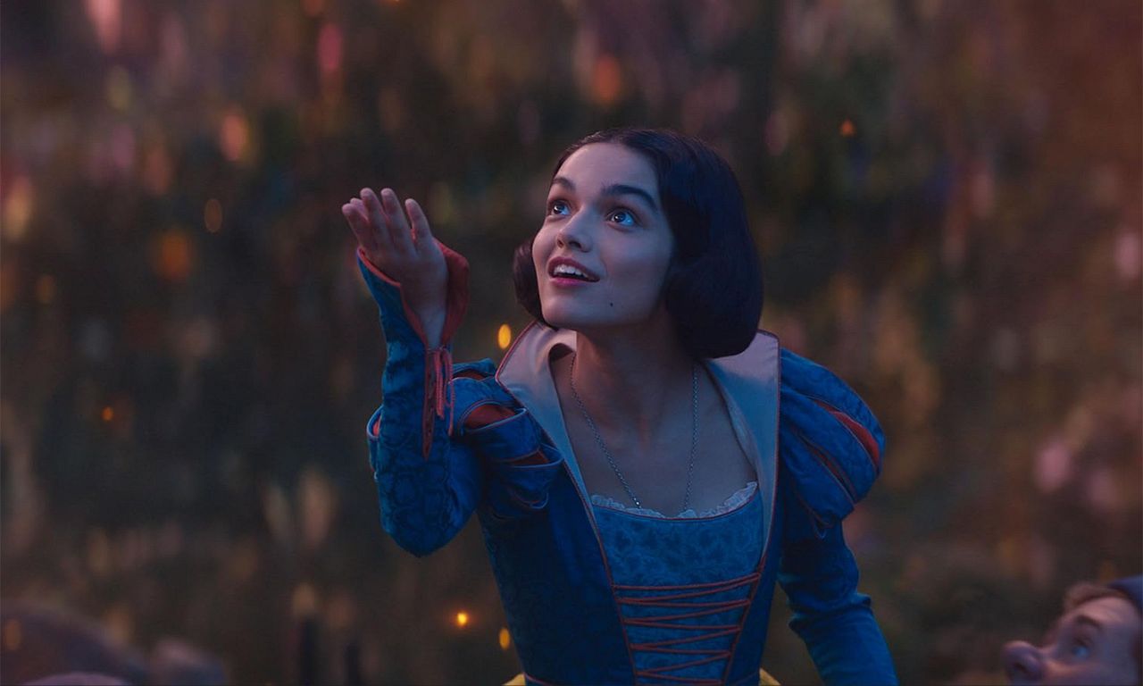 Snowhite Raffle Win a family pass to the Special Event Screening of DISNEY'S SNOW WHITE ...